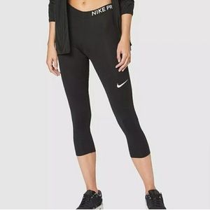 Nike Dri-Fit Pro Capri Leggings Size Medium